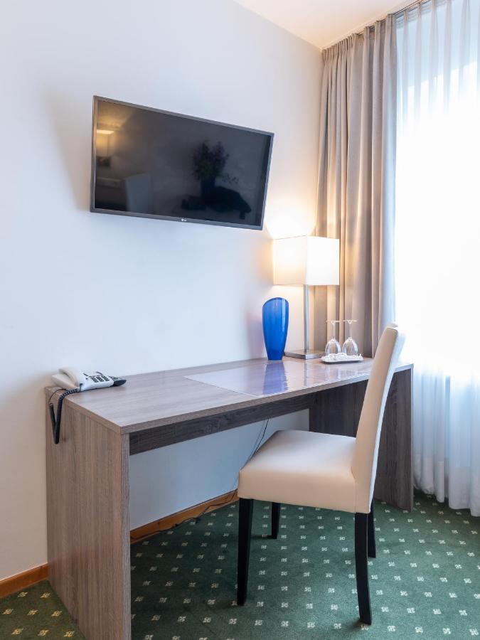 Hotel Alte Post 크레펠트 외부 사진
